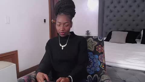 Snapshot of meilybarbie chatting on 10-24-25, 07:54 meilybarbie online show from 10-24-25, 07:54