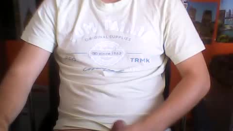 Snapshot of meks5544 chatting on 07-29-26, 03:21 meks5544 online show from 07-29-26, 03:21