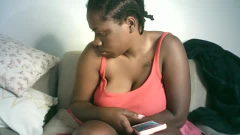 Snapshot of mel_candi94 chatting on 09-21-25, 02:24 pretty online show from 09-21-25, 02:24