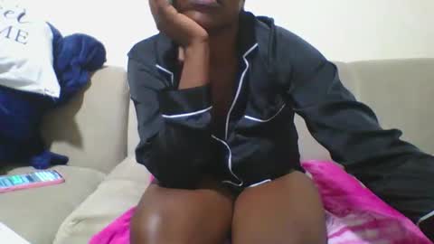 Snapshot of mel_candi94 chatting on 10-07-25, 07:44 pretty online show from 10-07-25, 07:44