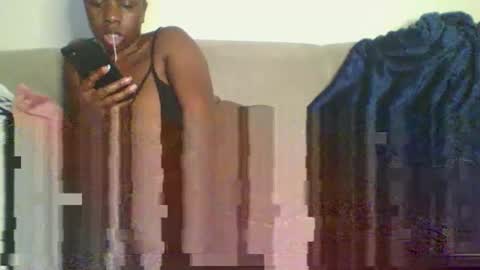 Snapshot of mel_candi94 chatting on 11-20-25, 11:10 pretty online show from 11-20-25, 11:10