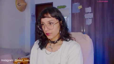 Snapshot of mel_dahlia chatting on 02-08-26, 11:08 Melissa - - Please help me to reach 100 thumbs up online show from 02-08-26, 11:08