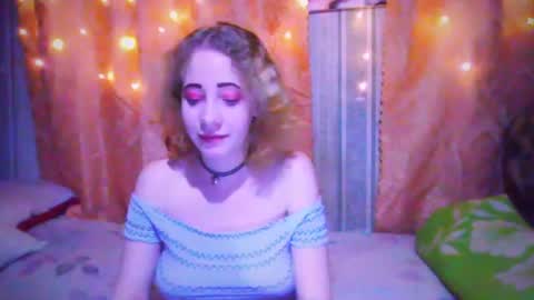 Snapshot of mel_mellie chatting on 12-16-24, 10:45 Mel Mellie online show from 12-16-24, 10:45