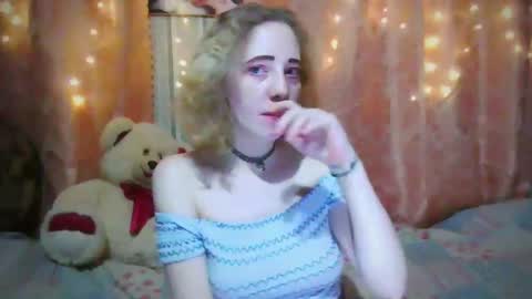 Snapshot of mel_mellie chatting on 12-27-24, 08:28 Mel Mellie online show from 12-27-24, 08:28