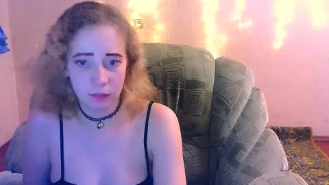 Snapshot of mel_mellie chatting on 01-18-25, 09:45 Mel Mellie online show from 01-18-25, 09:45