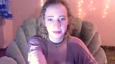 Snapshot of mel_mellie chatting on 02-02-25, 09:45 Mel Mellie online show from 02-02-25, 09:45