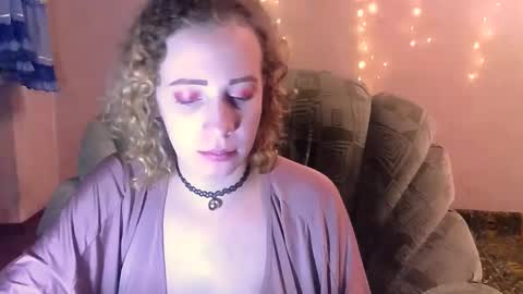 Snapshot of mel_mellie chatting on 02-03-25, 01:19 Mel Mellie online show from 02-03-25, 01:19