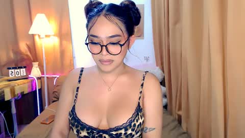 Snapshot of mel_rai14 chatting on 04-05-26, 02:25 mel_rai14 online show from 04-05-26, 02:25