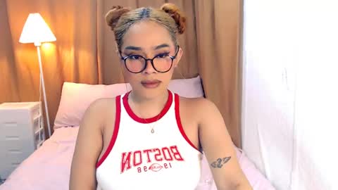 Snapshot of mel_rai14 chatting on 05-11-26, 11:49 mel_rai14 online show from 05-11-26, 11:49