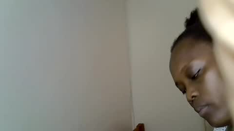 Snapshot of mel_shee chatting on 11-02-25, 12:07 mel online show from 11-02-25, 12:07