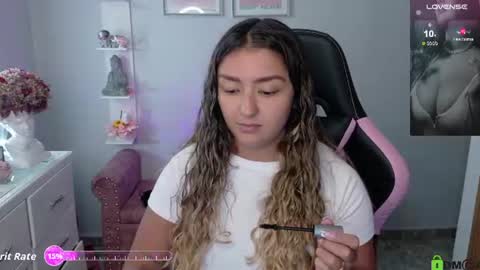 Snapshot of melaany_ chatting on 06-19-26, 12:37 Melaany online show from 06-19-26, 12:37