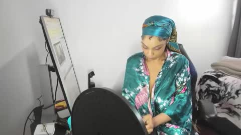 Snapshot of melaashara chatting on 05-18-26, 11:10 melaashara online show from 05-18-26, 11:10