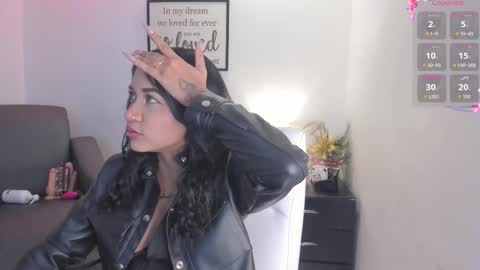 Snapshot of melan_owen chatting on 10-25-25, 11:07 melan_owen online show from 10-25-25, 11:07