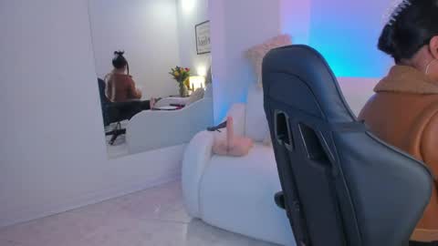 melan_owen online show from 06-07-26, 11:03
