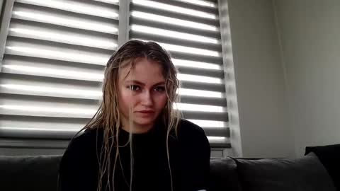 Snapshot of melani_a chatting on 02-07-25, 11:01 Melania online show from 02-07-25, 11:01