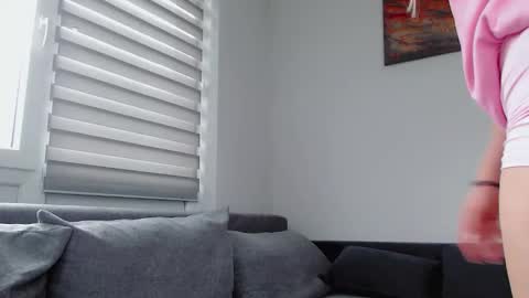 Melania online show from 04-07-26, 10:15