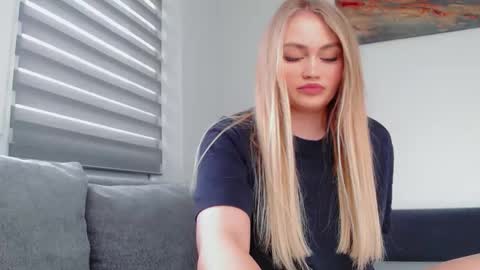 Melania online show from 04-25-26, 10:07