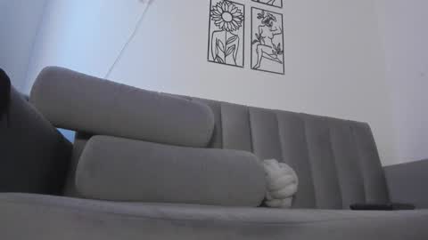 melani greyy online show from 11-12-25, 09:25