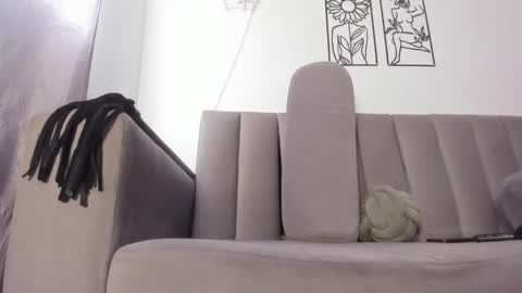 melani greyy online show from 11-14-25, 09:35