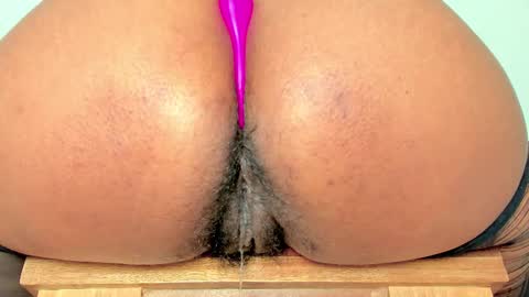 Snapshot of melania_browis chatting on 03-03-25, 11:44 Melania online show from 03-03-25, 11:44