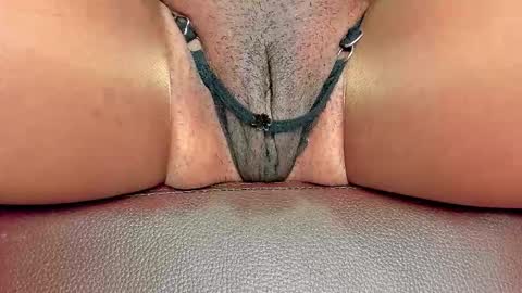 Snapshot of melania_browis chatting on 11-12-25, 12:05 Melania online show from 11-12-25, 12:05