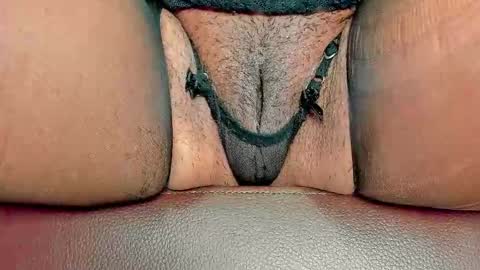 Snapshot of melania_browis chatting on 11-16-25, 11:16 Melania online show from 11-16-25, 11:16