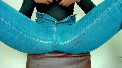 Snapshot of melania_browis chatting on 11-21-25, 12:48 Melania online show from 11-21-25, 12:48