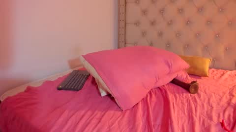 melania_xtreme online show from 02-15-26, 07:51