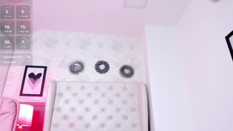 Snapshot of melanie__hills chatting on 01-21-25, 02:26 Melanie online show from 01-21-25, 02:26