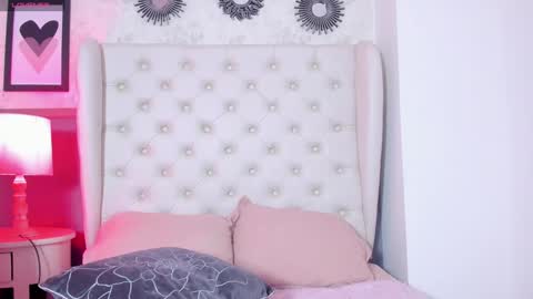 Snapshot of melanie__hills chatting on 01-22-25, 02:46 Melanie online show from 01-22-25, 02:46