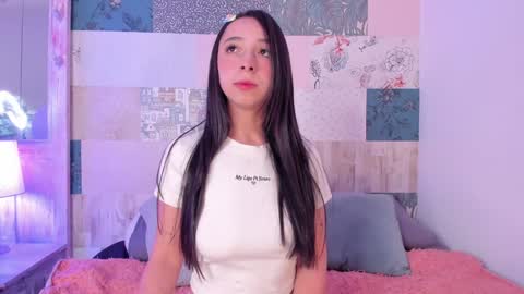 Snapshot of melanie__hills chatting on 02-07-25, 11:01 Melanie online show from 02-07-25, 11:01