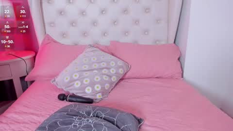 Snapshot of melanie__hills chatting on 02-11-25, 02:46 Melanie online show from 02-11-25, 02:46