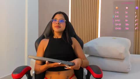 Snapshot of melanie_bonelli chatting on 10-09-25, 07:45 Melanie Bonelli online show from 10-09-25, 07:45