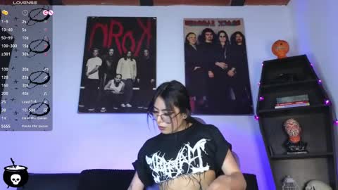 Snapshot of melanie_nyx chatting on 01-30-25, 02:38 Mel online show from 01-30-25, 02:38