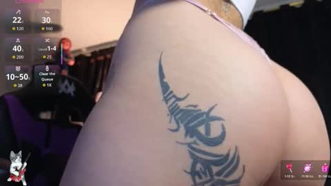 Snapshot of melanie_nyx chatting on 11-12-25, 01:28 Mel online show from 11-12-25, 01:28