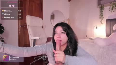 Melanie online show from 12-26-24, 04:47