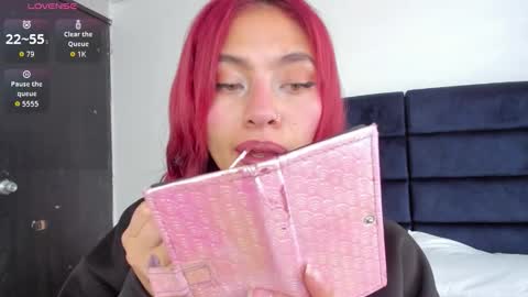 Melanie roux  online show from 11-19-25, 12:27