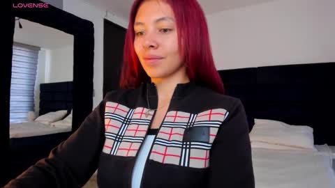 Melanie roux  online show from 01-06-26, 12:20