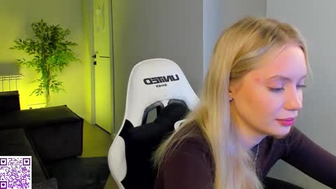 Melanie online show from 10-23-25, 12:32