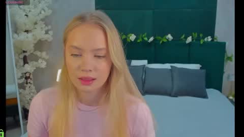 Snapshot of melanie_ryer chatting on 11-26-25, 01:17 Melanie online show from 11-26-25, 01:17