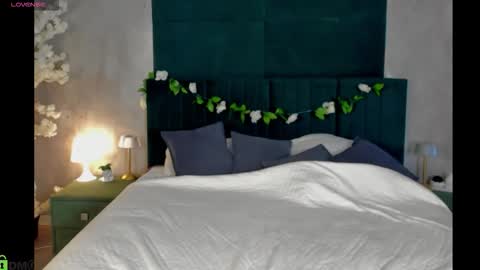 Snapshot of melanie_ryer chatting on 12-03-25, 01:13 Melanie online show from 12-03-25, 01:13