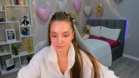 MelanieAlves online show from 02-19-26, 07:10