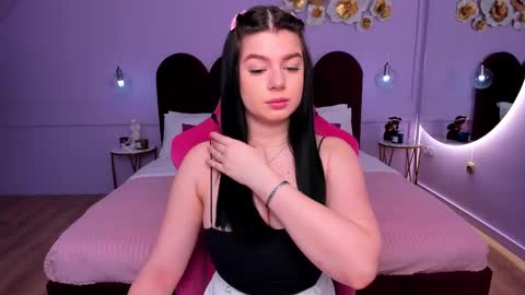 Snapshot of melaniecarterr chatting on 02-21-25, 03:21 Melanie online show from 02-21-25, 03:21