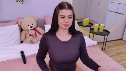 Snapshot of melaniecarterr chatting on 09-27-25, 06:02 Melanie online show from 09-27-25, 06:02