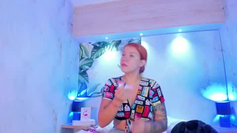 Melanie Roux online show from 04-23-26, 07:49