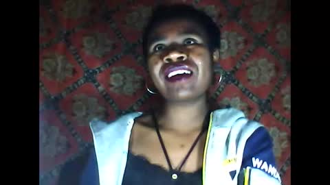 Snapshot of melanih chatting on 09-12-25, 04:45 melanih online show from 09-12-25, 04:45