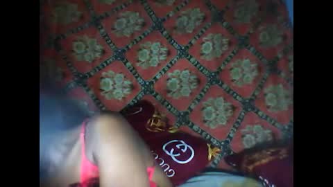 Snapshot of melanih chatting on 10-12-25, 01:32 melanih online show from 10-12-25, 01:32