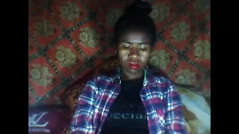 Snapshot of melanih chatting on 10-19-25, 03:51 melanih online show from 10-19-25, 03:51