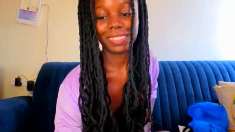 Snapshot of melanin_sassy96 chatting on 05-22-26, 06:09 bad lil shawry online show from 05-22-26, 06:09