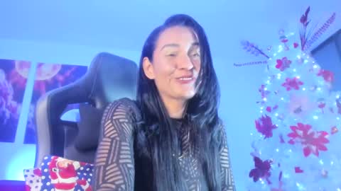 melannia_hills online show from 12-19-24, 08:02